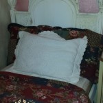Little Curvy Cutie (a four poster bed makeover)